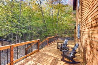 Hike, Ski and Relax Renovated Retreat in Wilmington - 9