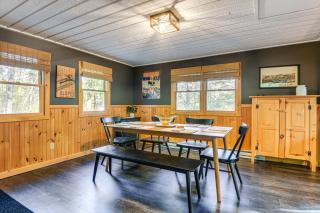 Hike, Ski and Relax Renovated Retreat in Wilmington - 1