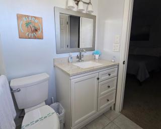 "canal Dreams" 3 Br2 Ba Pool Home On The Canal - 9