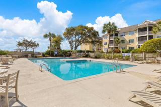 Port O' Call E104 - Walkout to Ocean! - 3