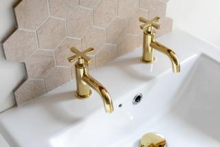 no.five Flushing - 2