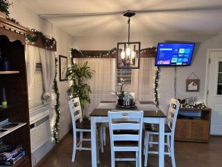 The Perch Riverfront Cabin - Starlink Wi-Fi - 7