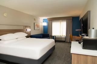 Holiday Inn Express Hotel & Suites Pittsburgh-South Side by IHG - 9