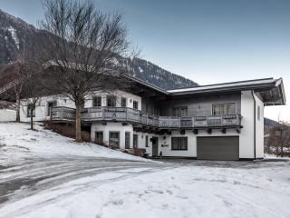 Chalet Pirchhof inklusive Sauna - 8