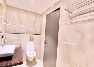 M S HOTEL PREMIUM Near Mahakal Temple And Railway Station - Air Conditioned hotel, LIFT And WIFI - A Top Premium Hotel - 3
