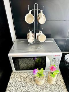 Bright Cozy Apartment - 1