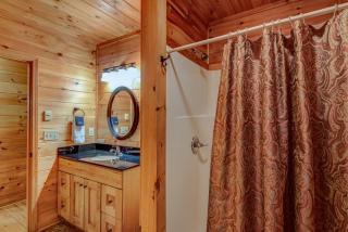 Uncle Johns Cabin - 9