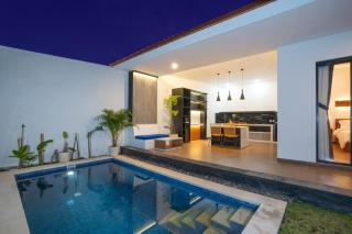 Cozy 1 Bedroom Luxury Villa with Pool and Breakfast - 2