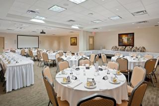 Holiday Inn Hotel & Suites Surrey East - Cloverdale by IHG - 2