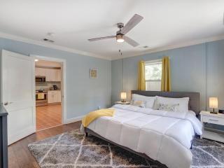 Sundial Inn Unit 1 - 2