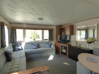 Delightful Caravan With A Lake View At Southview Holiday Park Ref 33026Cl - 5