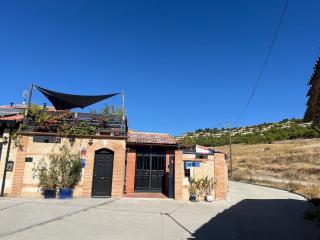 Casa Rural Alfoz, -Tiny house- con patio privado y barbacoa - 3