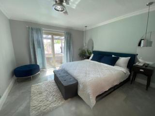 Newly Renovated Villa with Hot Tub - 9