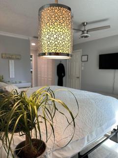 Newly Renovated Villa with Hot Tub - 8