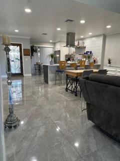 Newly Renovated Villa with Hot Tub - 7