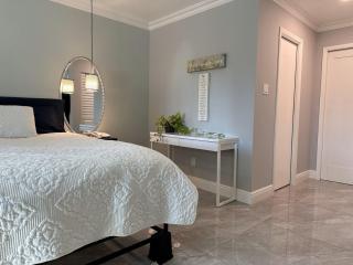 Newly Renovated Villa with Hot Tub - 5