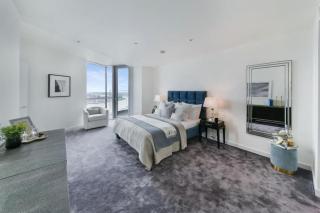 High level, two bedroom apartment - London - 7