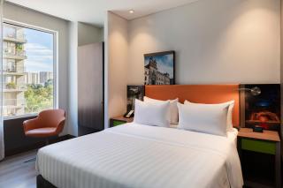 Hampton By Hilton Bogota Airport - 8