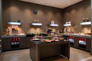 Hampton By Hilton Bogota Airport - 7
