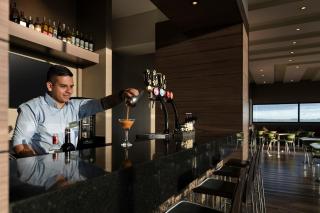 Hampton By Hilton Bogota Airport - 3