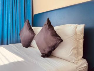 Studio Unit - Black Cat Studio - Santorini Hotel - Sta Lucia Mall Cainta Rizal - 1