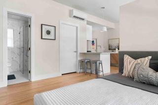 Cozy Downtown Studio - near UT - 0