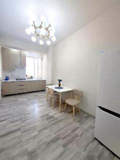 Стильная студия в центре с кухней - 4