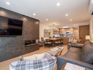 Le Petite Alps l 2BR Condo with Private Patio - 7