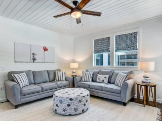 Beachside Villa Unit 5 - 8