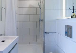 Student Only Stylish Studio at Seven Sisters - 9