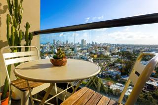 Elegant and Cozy 1BD Condo - 2