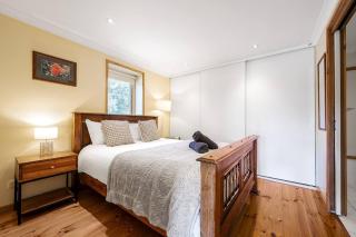 Tranquil Cottage with Valley and Hills Views - 1