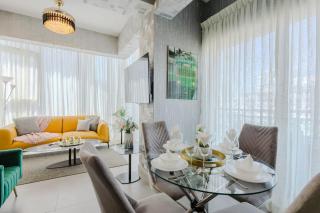 Chic Elegant City Center Condo - 8