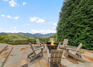 Mid-Century Decor Cabin with Stunning Views - 8