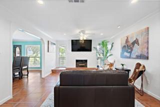 Huge, spacious villa with private pool and game room on 5 acres - 5