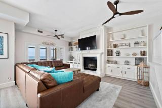 Jaw-dropping bayfront home with panoramic water views, boat slip, and cowboy pool - 7