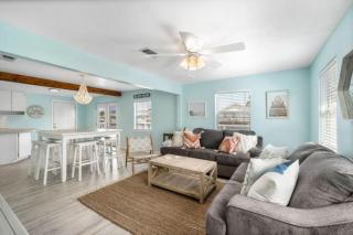 Cozy Beach Home With Gameroom Near Sea Isle Marina - Galveston - 0