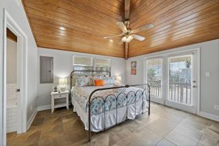 Charming Canal Home with Great Views and a Tiki Bar - 5