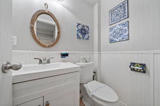 Charming Canal Home with Great Views and a Tiki Bar - 1