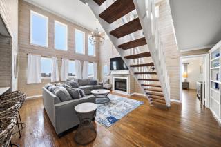 Secluded beachfront home with panoramic ocean views, private pool and huge deck - 2