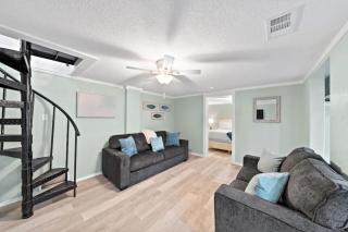 Multi-family Property with Private Pool, Large Yard and Steps From the Bay - 6