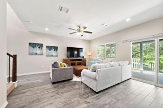 Beautiful home with lake views and in-ground pool - 7