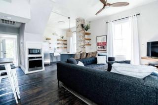 Historic Galveston homes, close to all the island has to offer - 5
