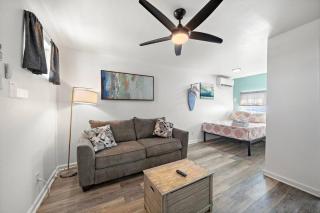 Cozy ocean view apartment on Galvestons east end, close to cruise terminal - 3