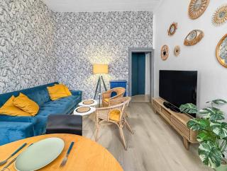 Superbe appartement avec hauteur sous plafond à Poissy en plein centre Ville Ideal professionnels couples et famille - 0