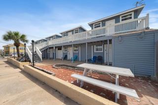 Cozy ocean view apartment on Galvestons east end, close to cruise terminal - 9