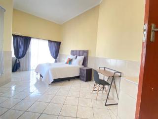 Cosy Retreat on Bucotfo Street - 8