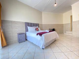 Cosy Retreat on Bucotfo Street - 5