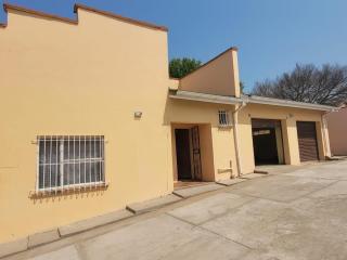 Cosy Retreat on Bucotfo Street - 2