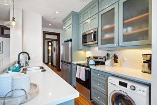 The perfect loft in the perfect location for everything Galveston has to offer - 2